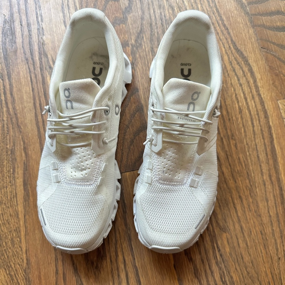 Women's On Cloud 5 Running Shoes